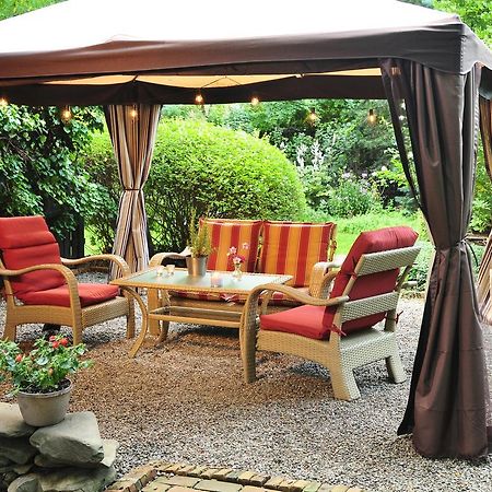 1795 Acorn Inn Bed And Breakfast Канандейґуа Екстер'єр фото