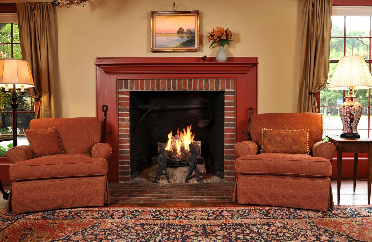 1795 Acorn Inn Bed And Breakfast Канандейґуа Екстер'єр фото