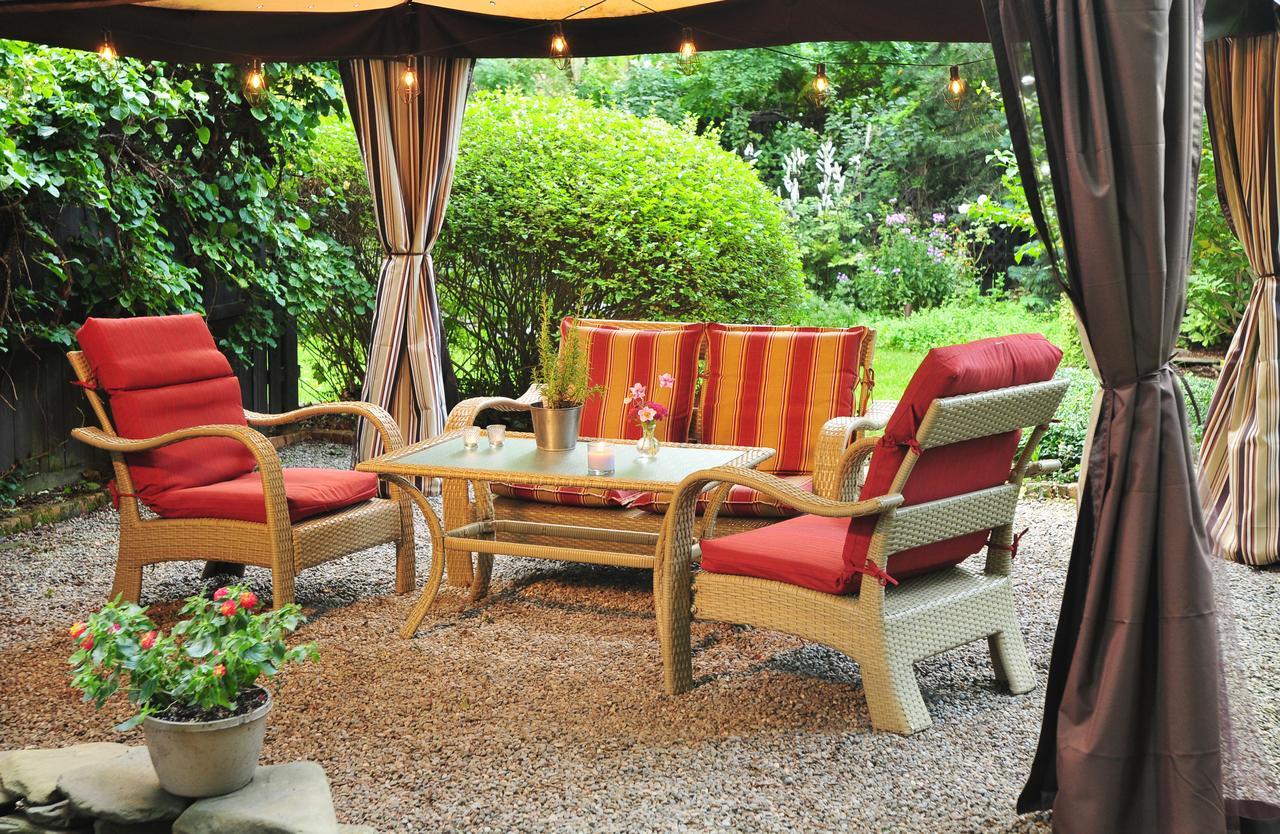 1795 Acorn Inn Bed And Breakfast Канандейґуа Екстер'єр фото