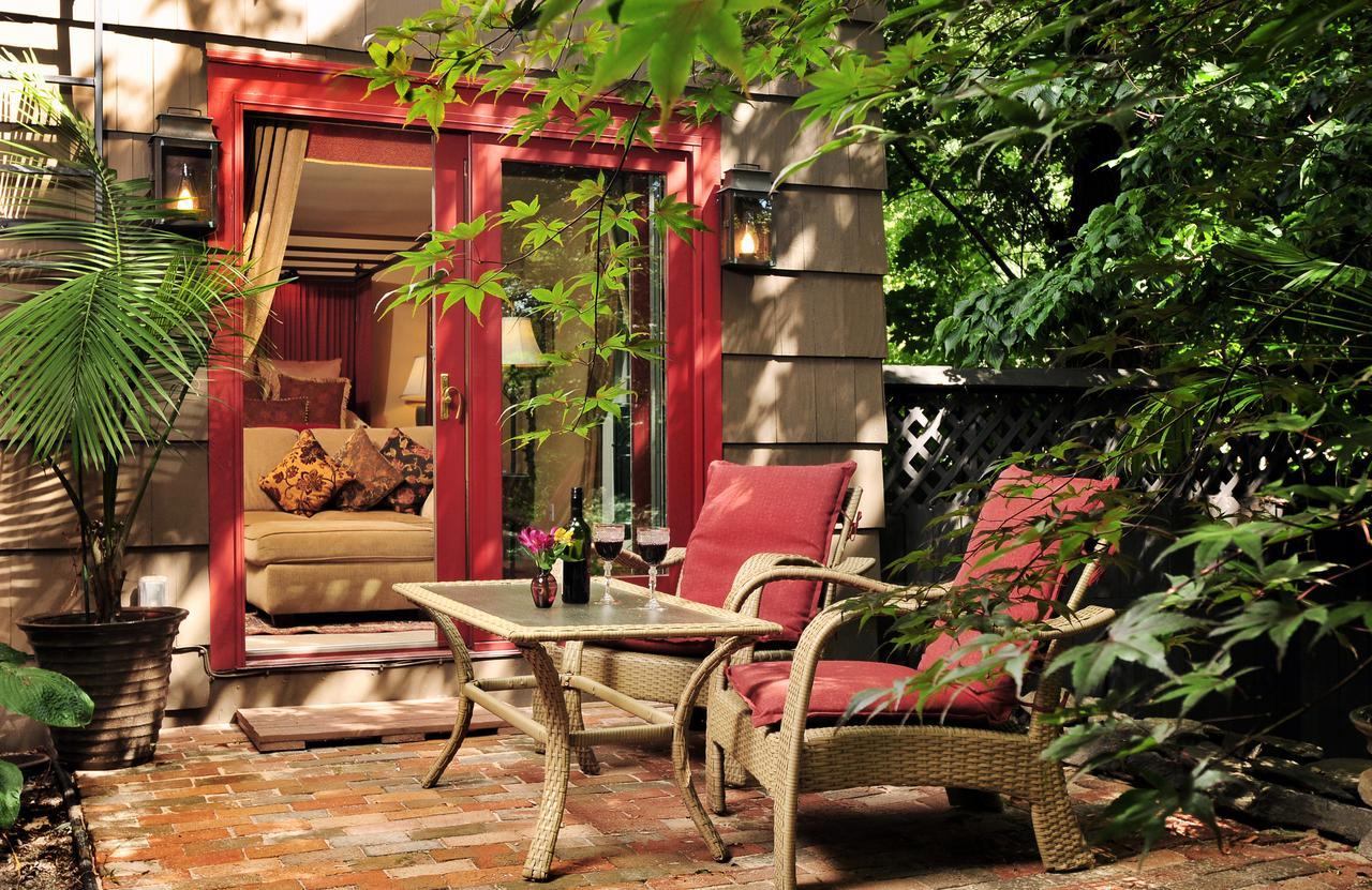 1795 Acorn Inn Bed And Breakfast Канандейґуа Екстер'єр фото