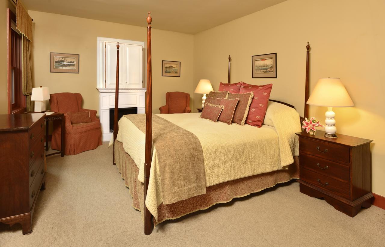 1795 Acorn Inn Bed And Breakfast Канандейґуа Екстер'єр фото